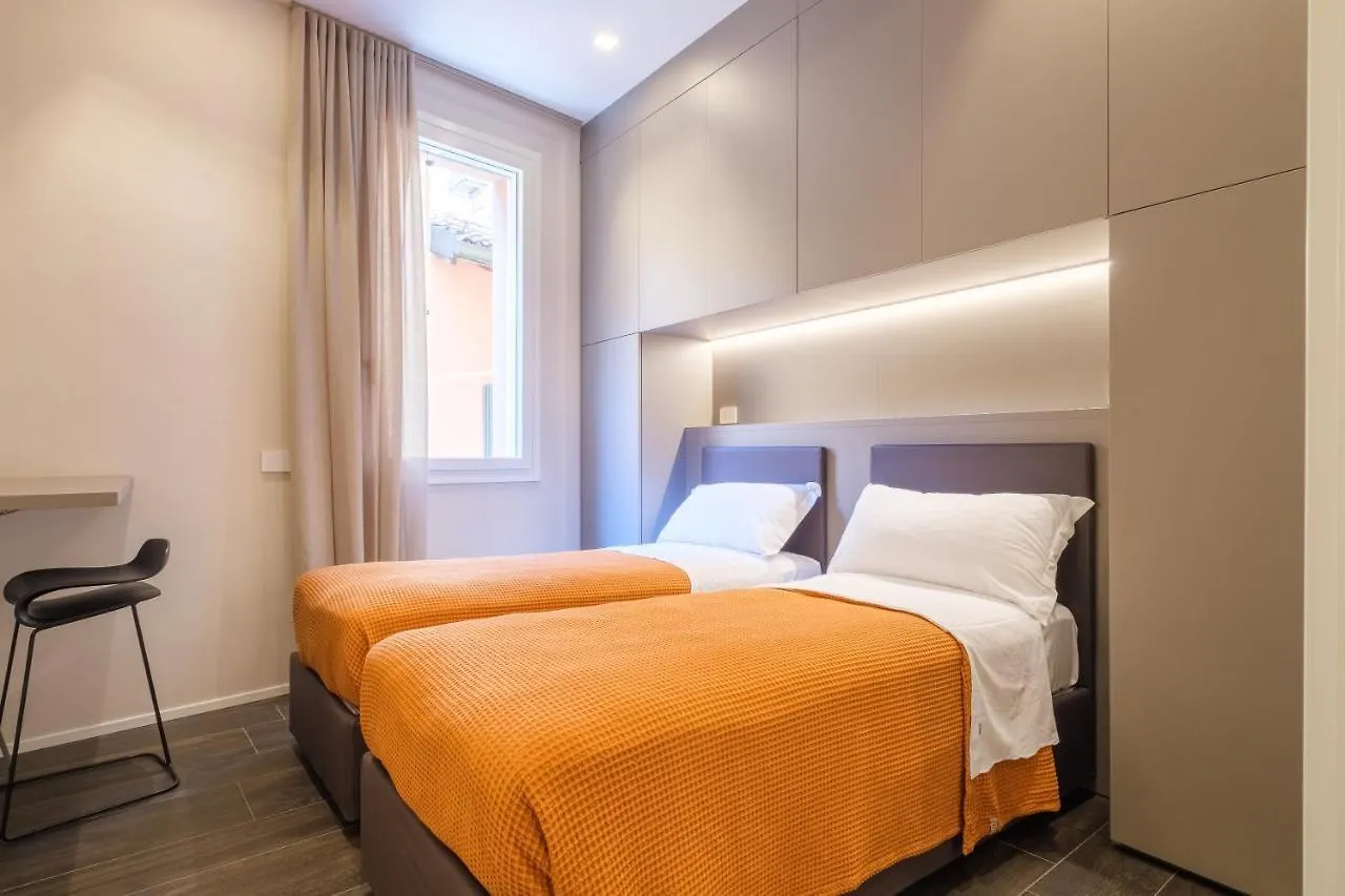 Golden Suite By Studio Vita Bologna Italy