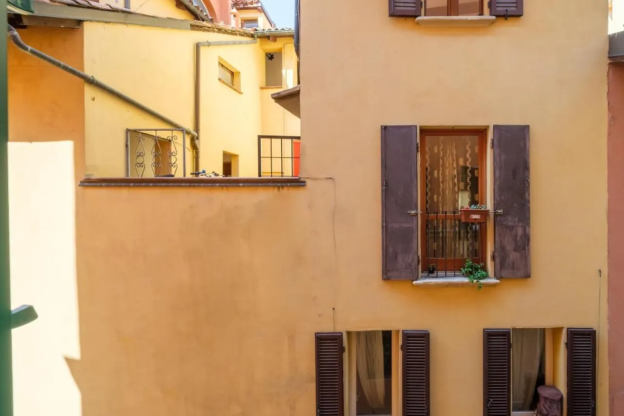 Golden Suite By Studio Vita Bologna Italy