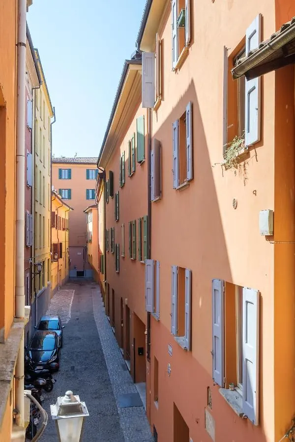 Golden Suite By Studio Vita Bologna Italy