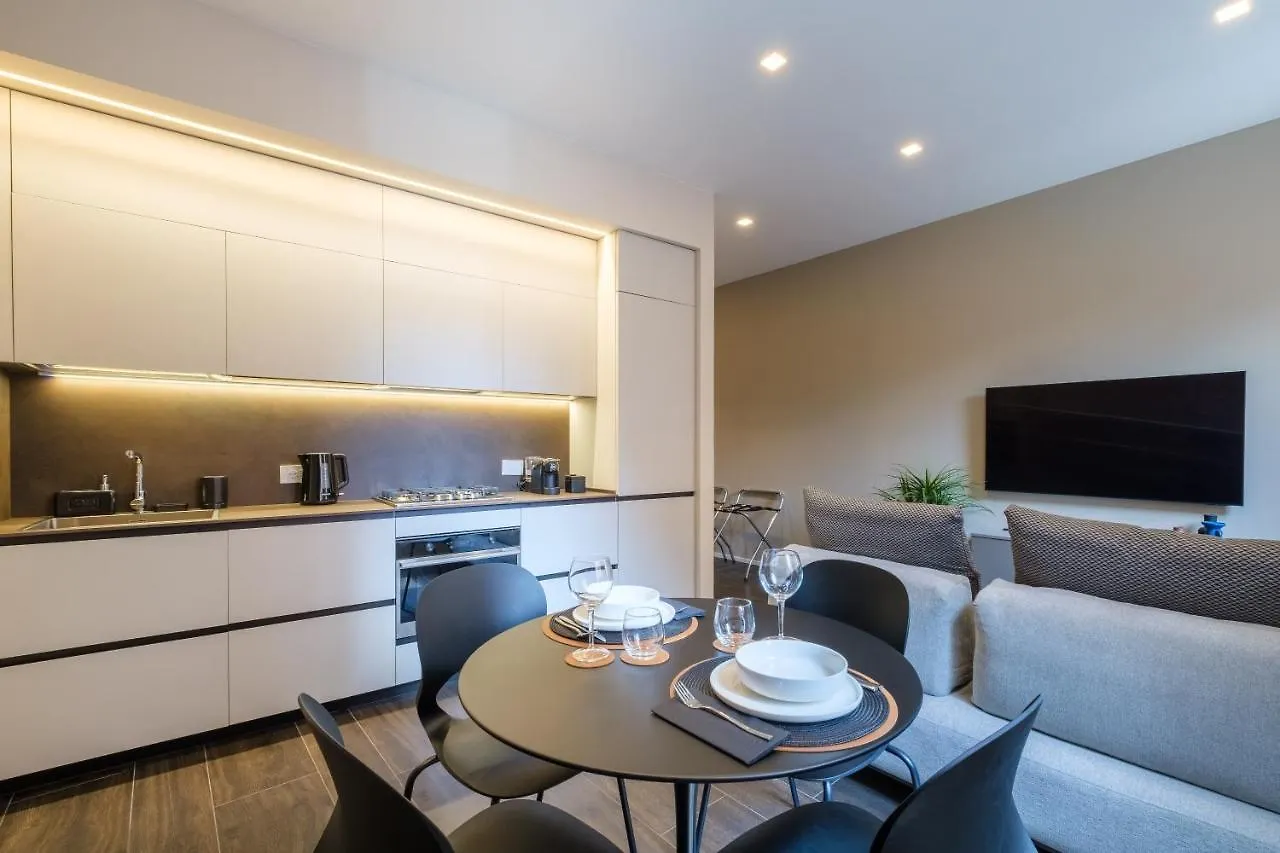 Apartment Golden Suite By Studio Vita Bologna Italy